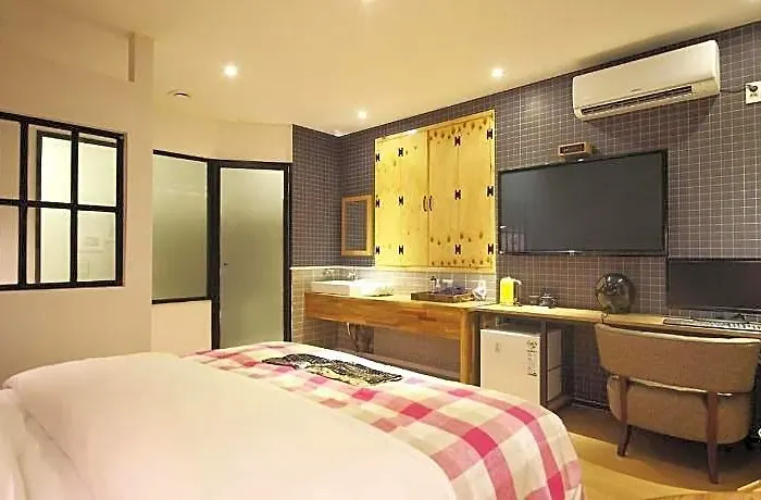 Hotel 25 2 2*
