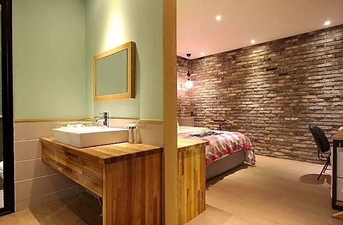 Hotel 25 2