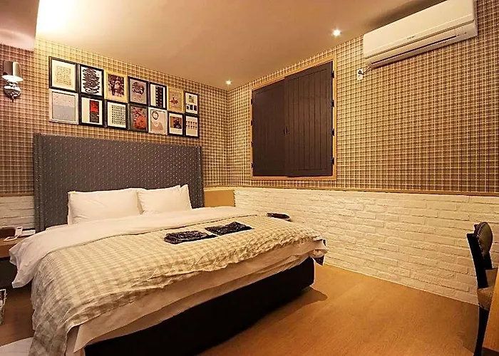 Hotel 25 2 2*