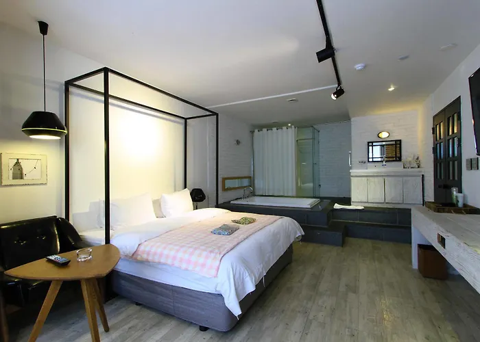 Hotel 25 2 2*